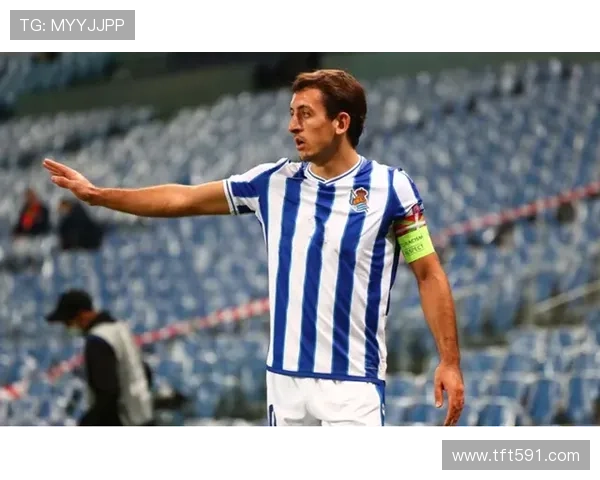 阿尔瓜西尔：奥亚萨瓦尔状态确实有些起伏，但我绝对信任他